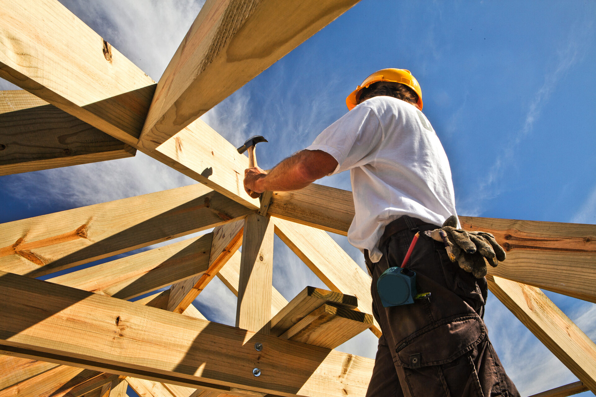 Bradford Allen represents Restoration Builders in 10,000-SF relocation and expansion