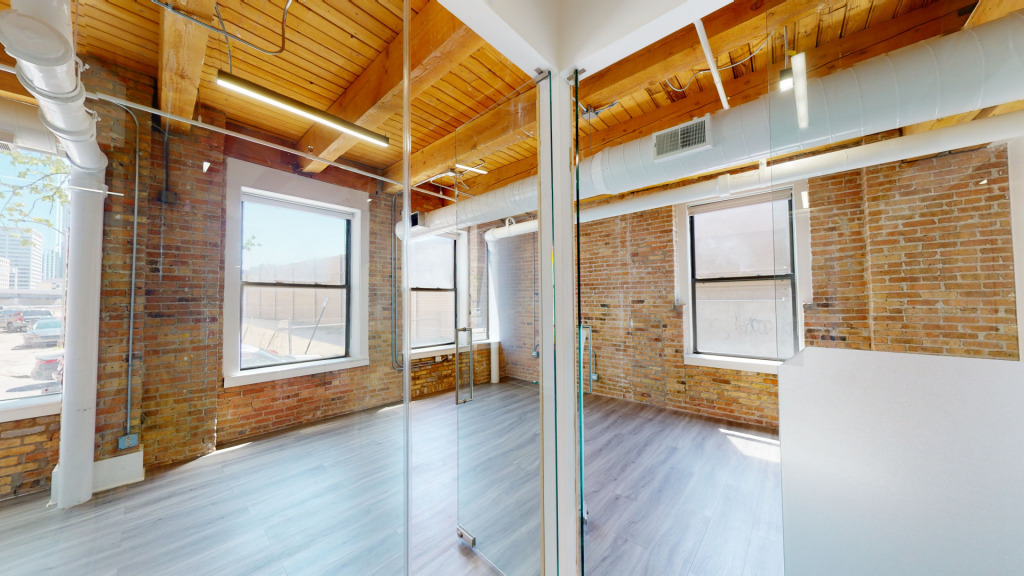 845 W. Van Buren / 400 S. Green interior