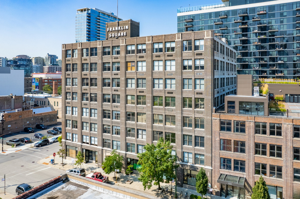 900 N. Franklin Street building photo