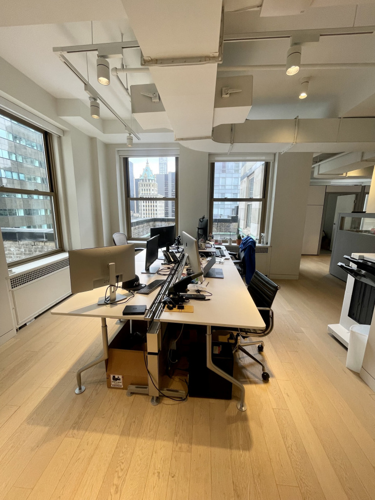 595 Madison Avenue cubicles