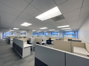 150 S. Wacker Drive cubicles