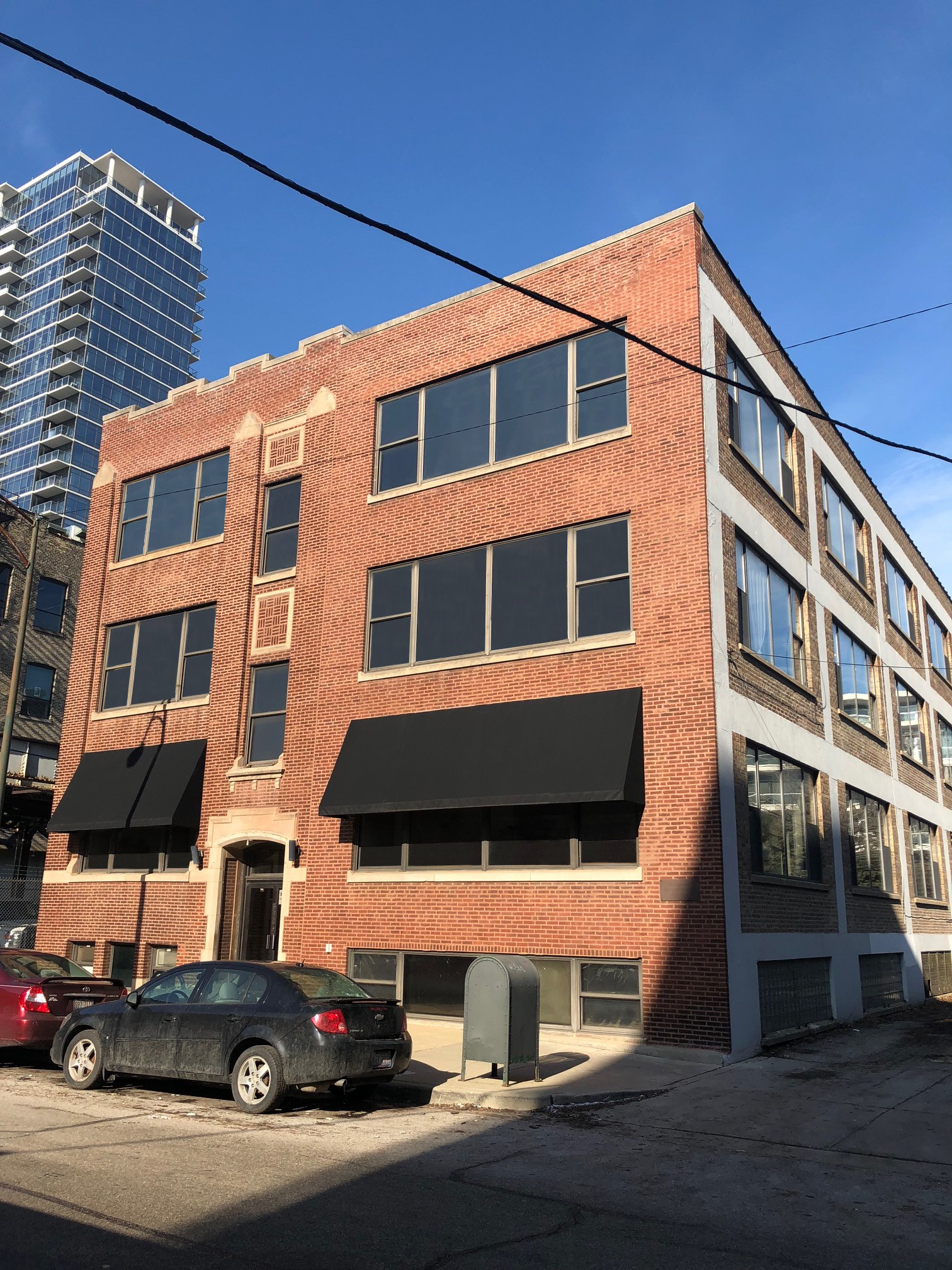 314 W. Institute Place