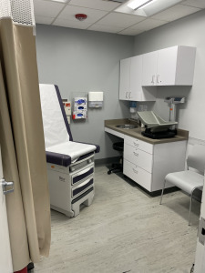 3245 N. Halsted Street exam room