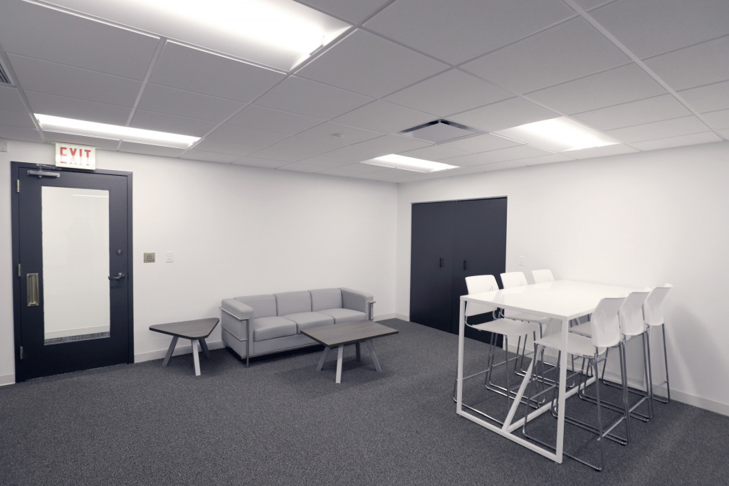 542 S. Dearborn interior