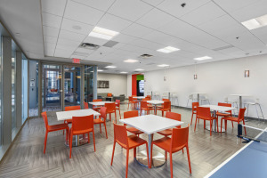 Pointe O'Hare cafeteria