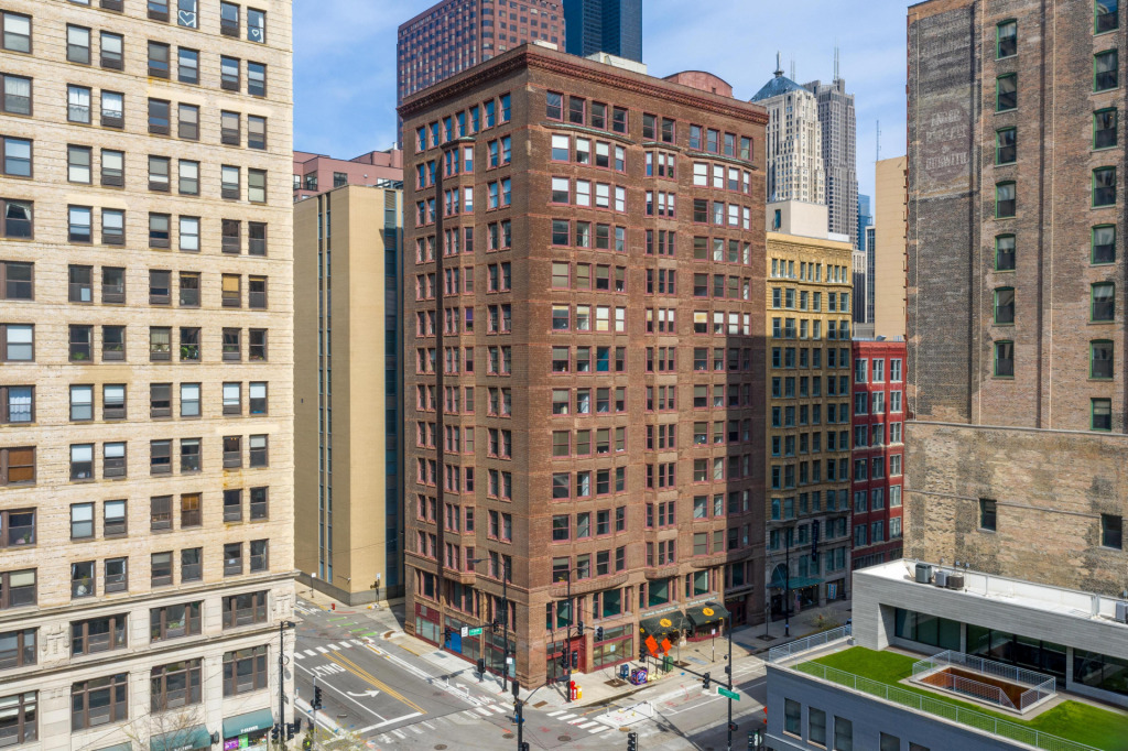 542 S. Dearborn building photo
