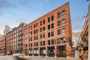 Photo of 225 W. Illinois Street building