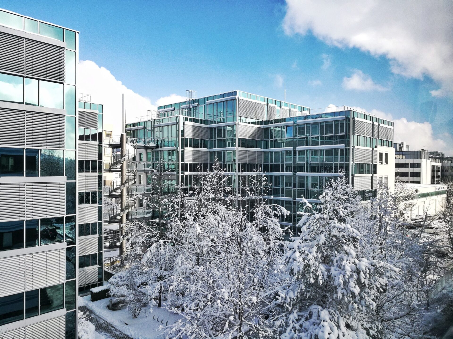 Year-End 23 Suburban Chicago Office Market Report
